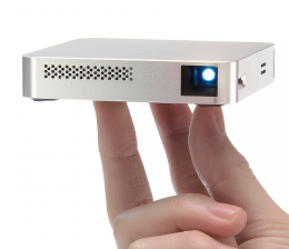 Heimkino 135 Gramm leicht: Aiptek-Beamer mit WLAN, 70 Lumen Helligkeit und AirPlay - News, Bild 1